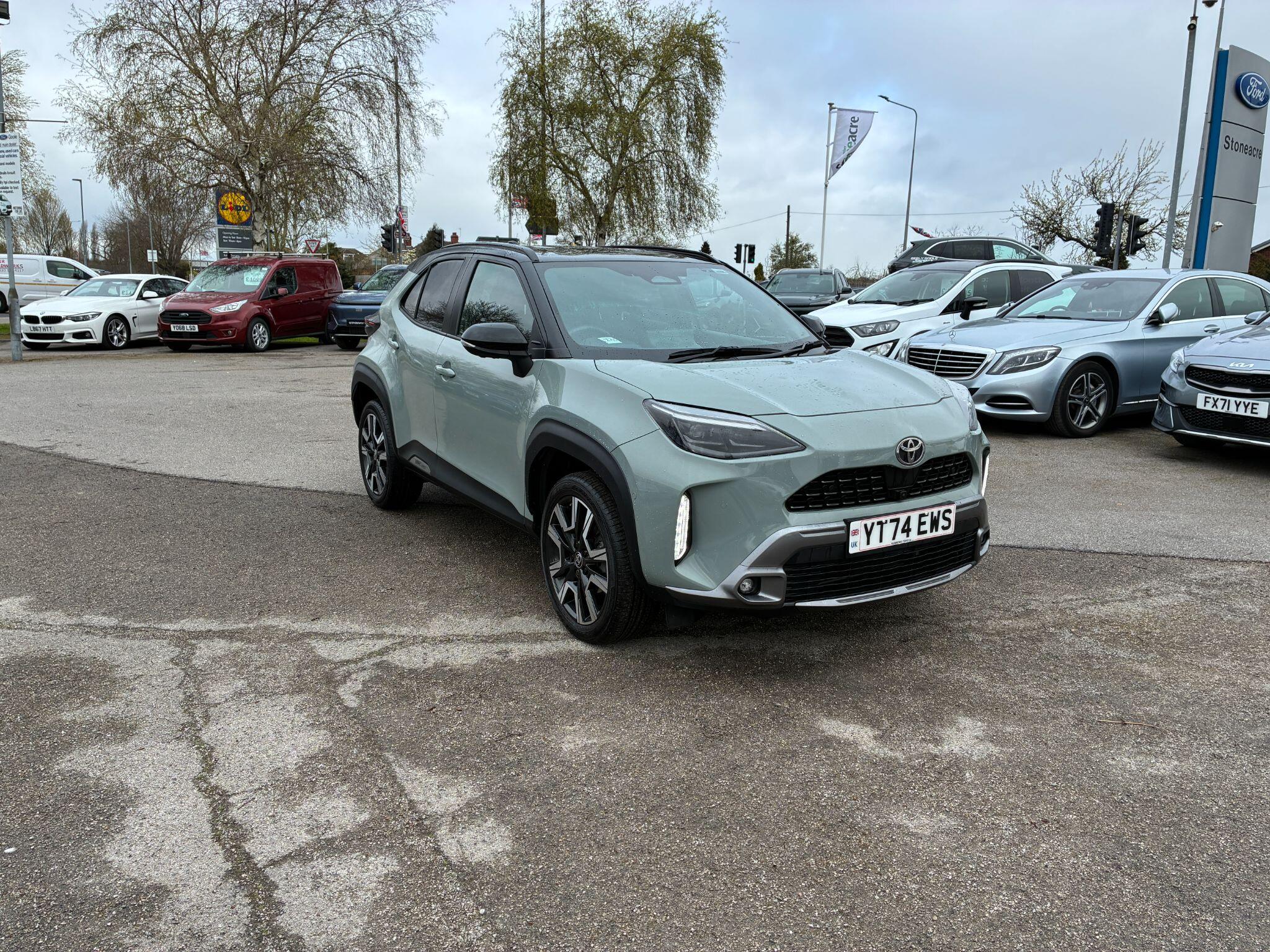 Main listing image - Toyota Yaris Cross