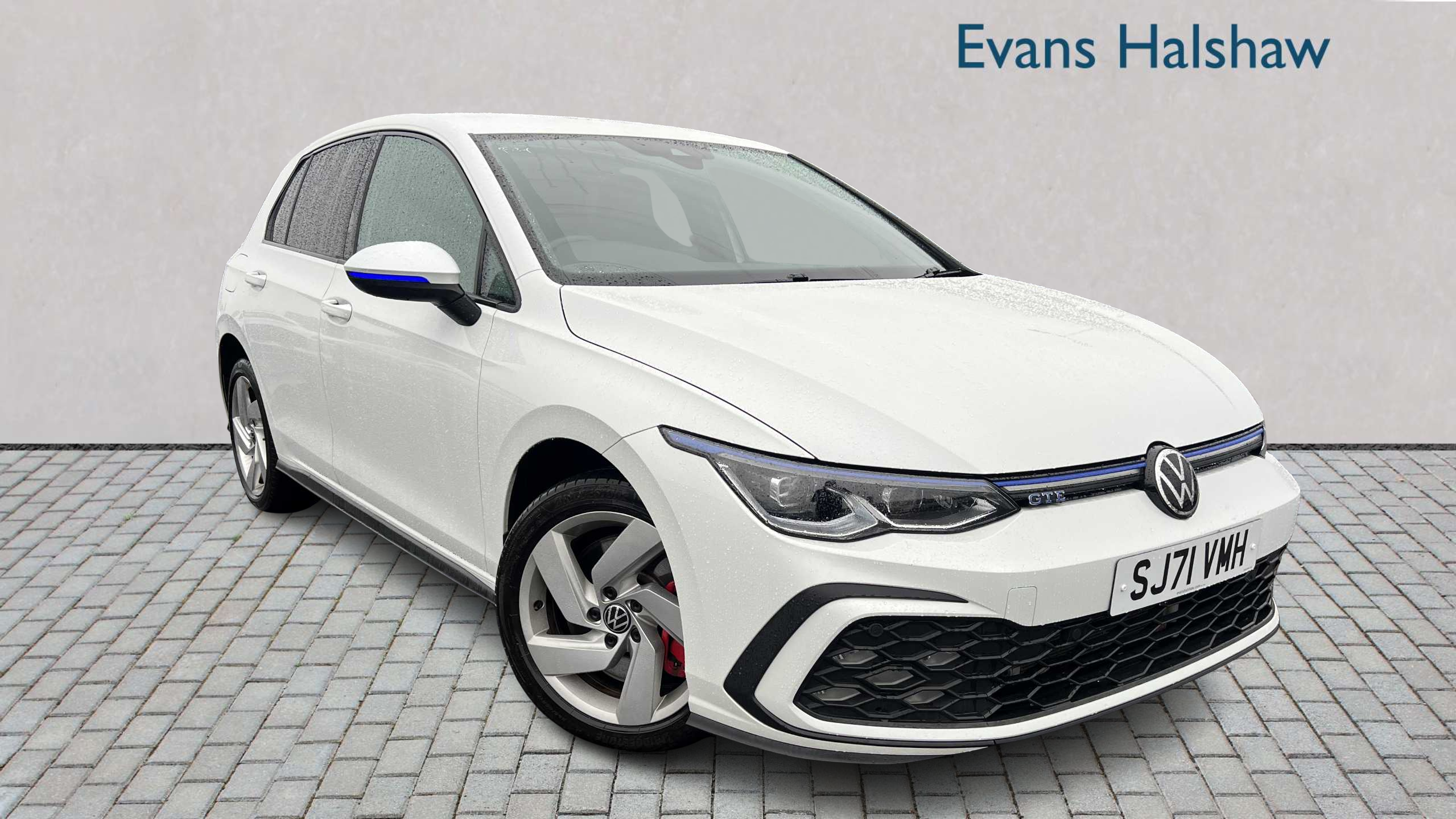 Main listing image - Volkswagen Golf GTE