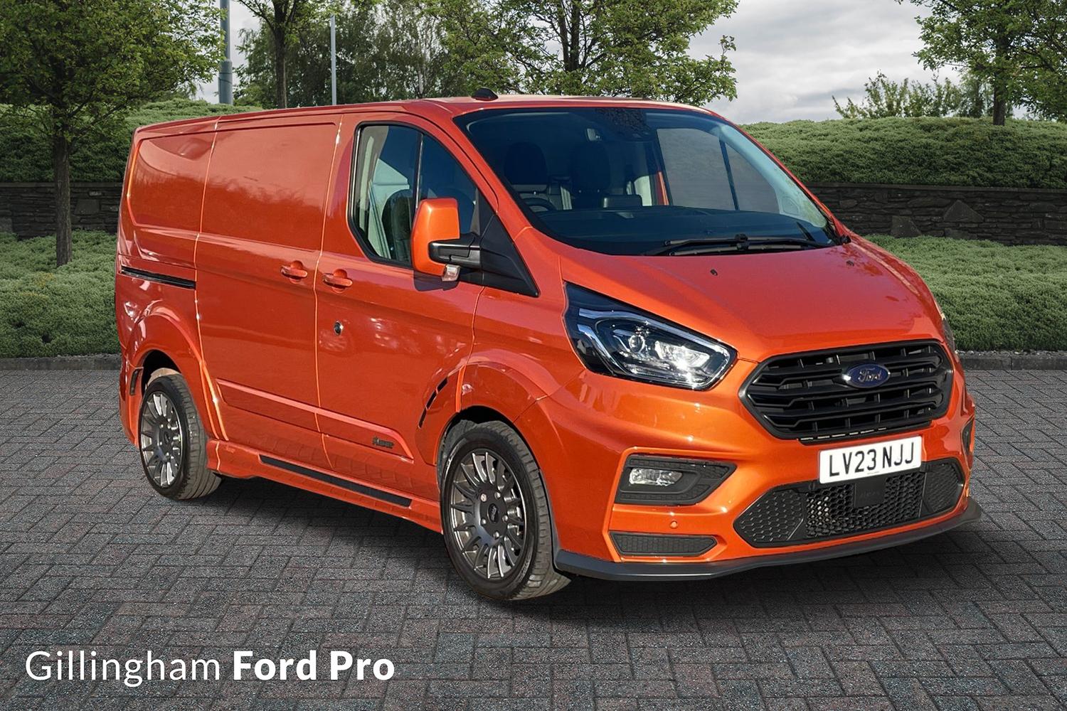 Main listing image - Ford Transit Custom