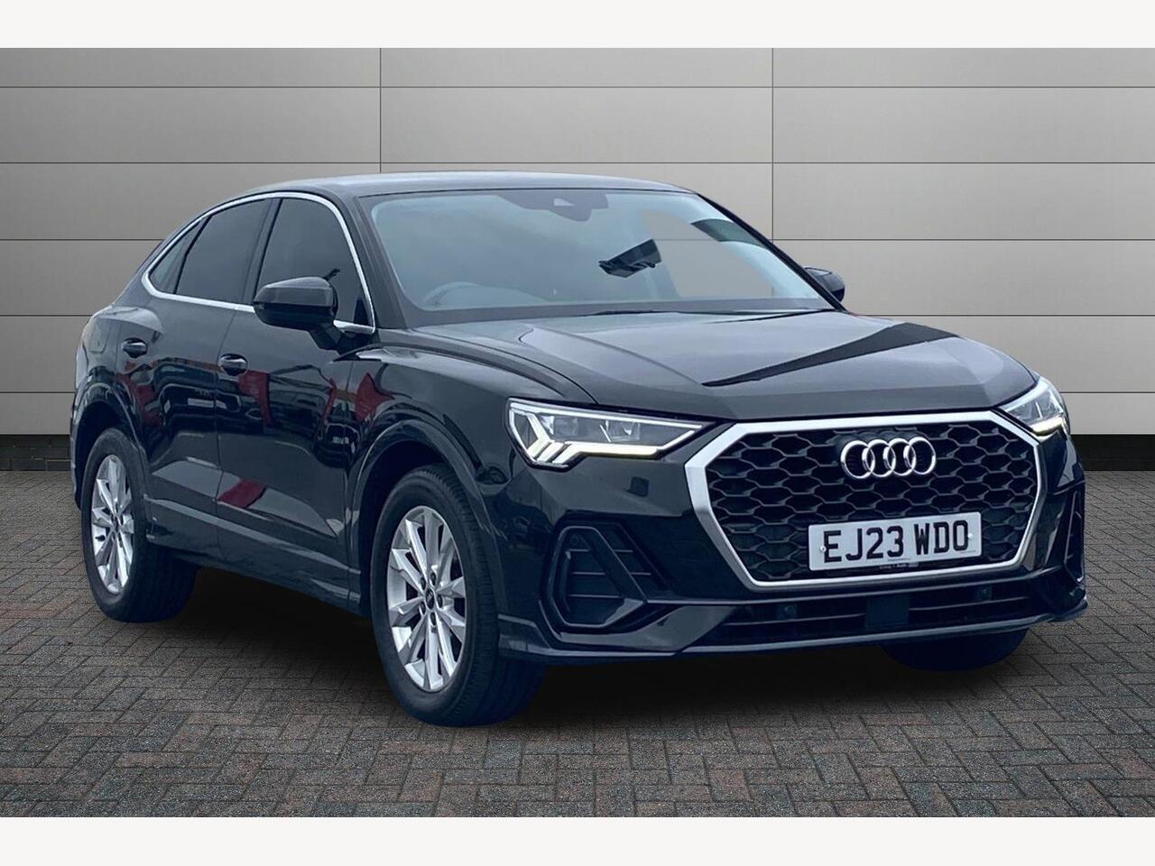 Main listing image - Audi Q3