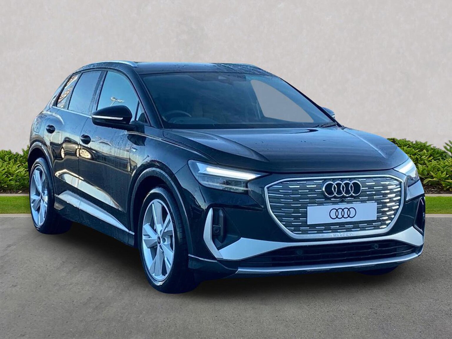 Main listing image - Audi Q4