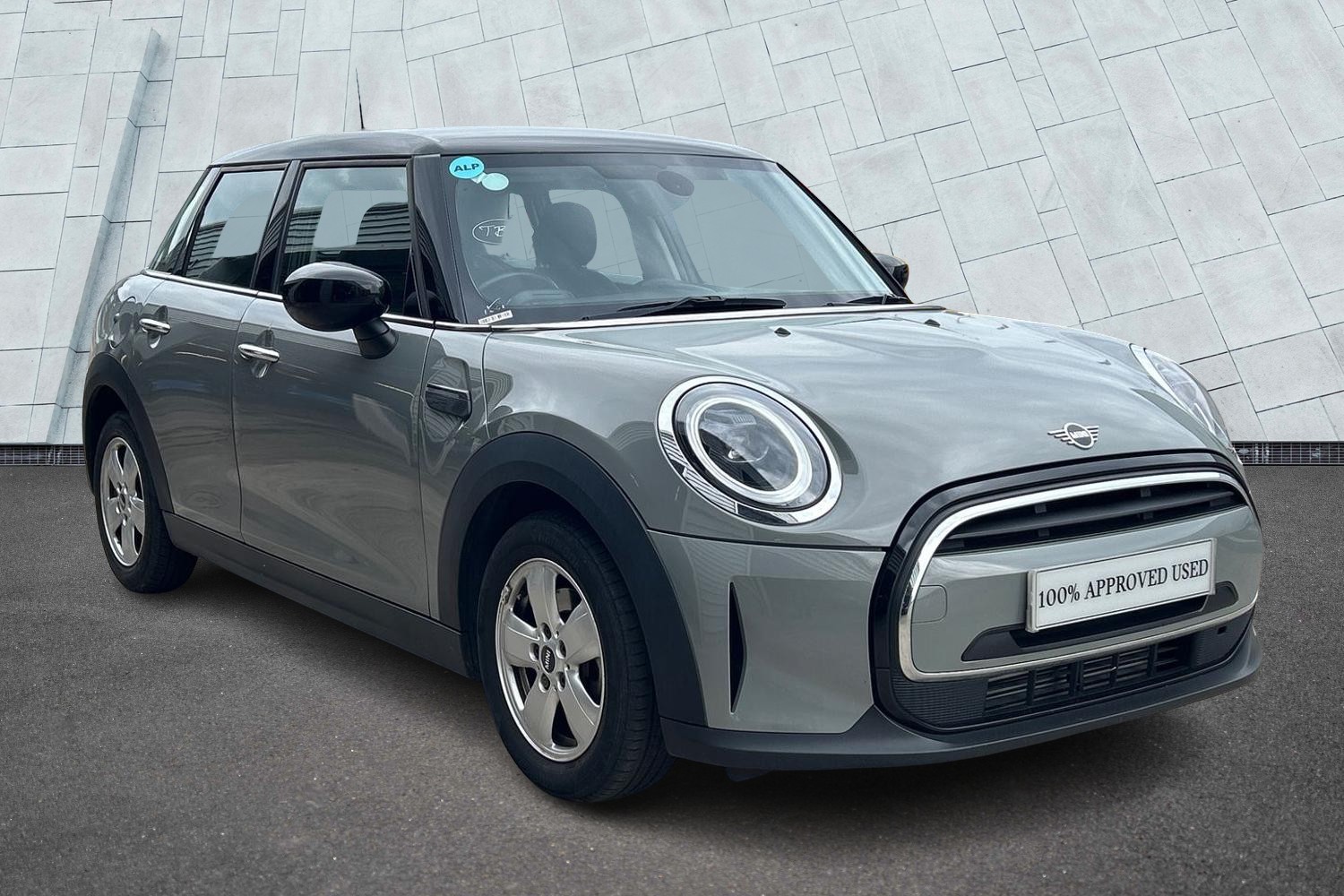 Main listing image - MINI Hatchback 5dr