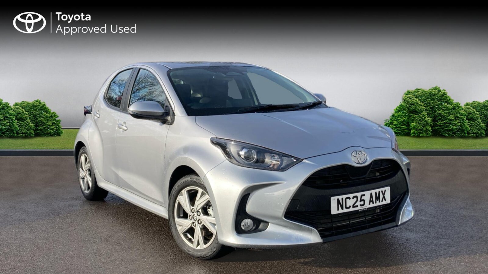 Main listing image - Toyota Yaris