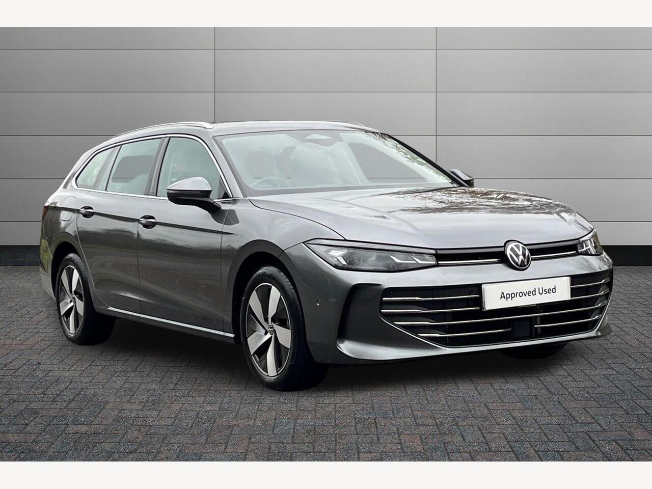 Main listing image - Volkswagen Passat Estate