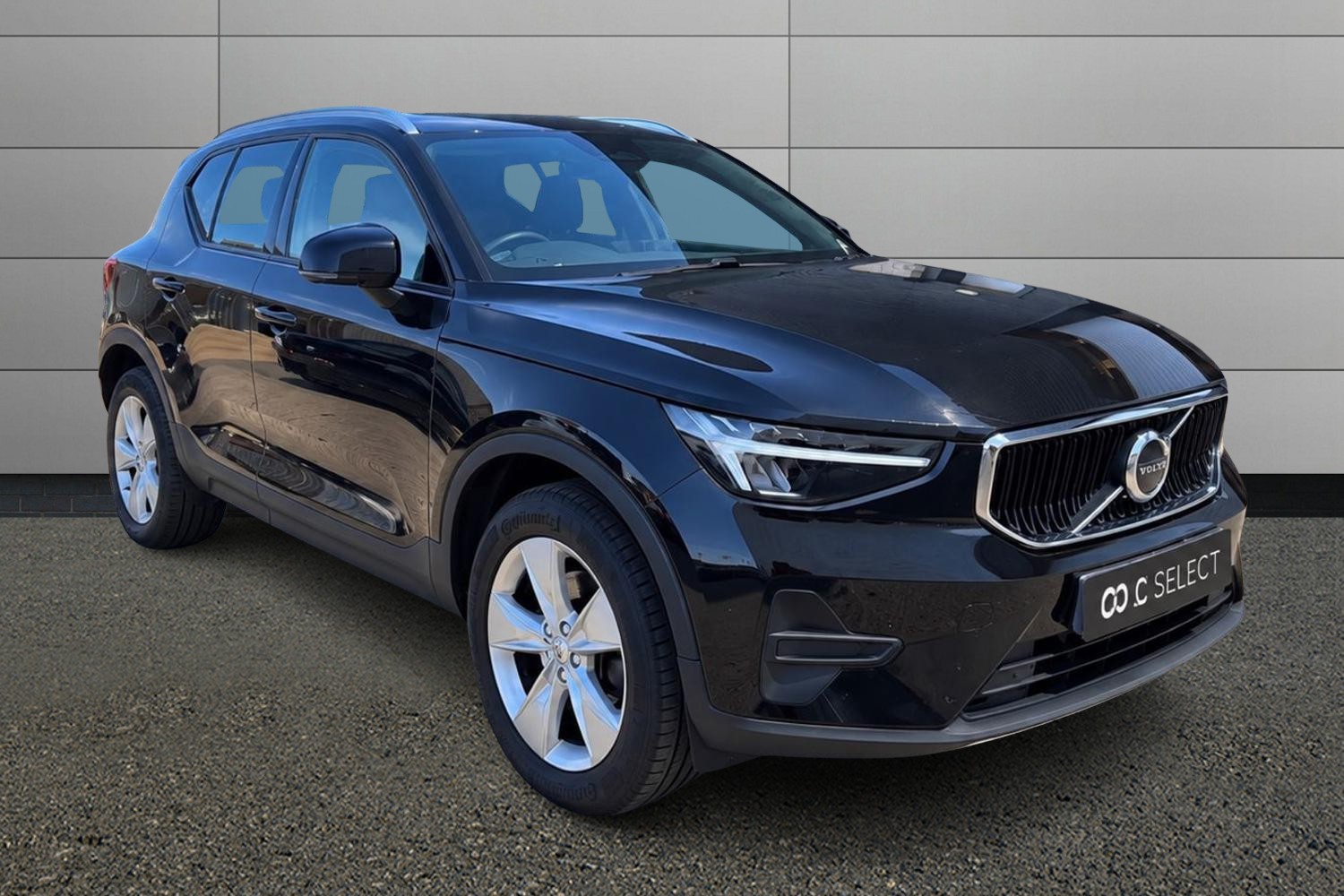 Main listing image - Volvo XC40