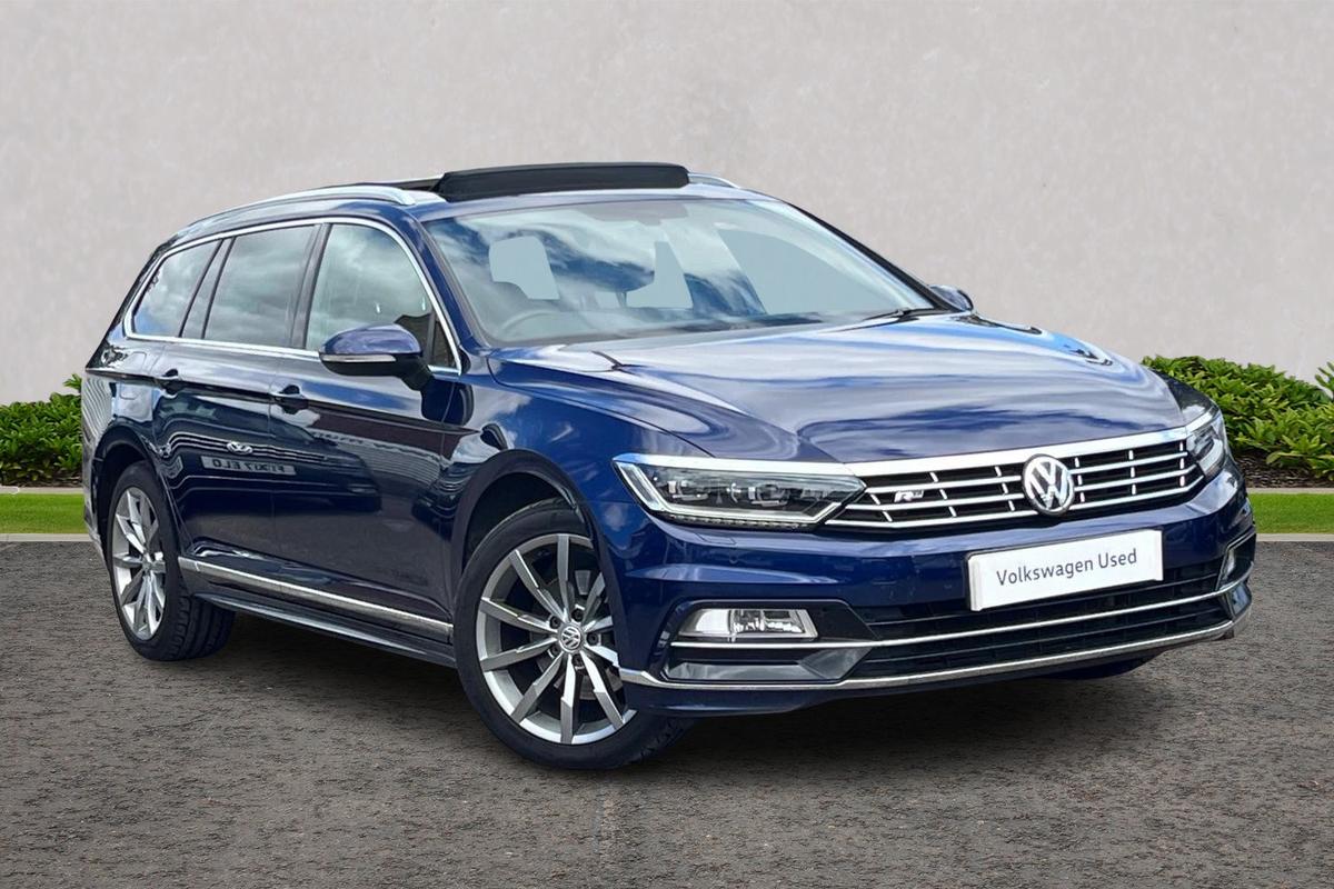 Main listing image - Volkswagen Passat