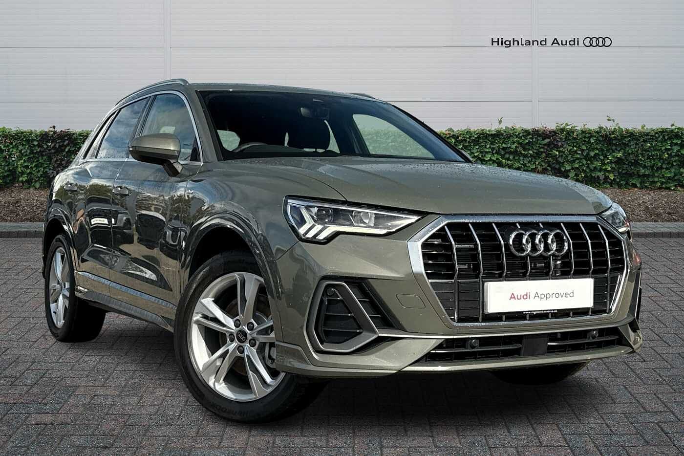 Main listing image - Audi Q3