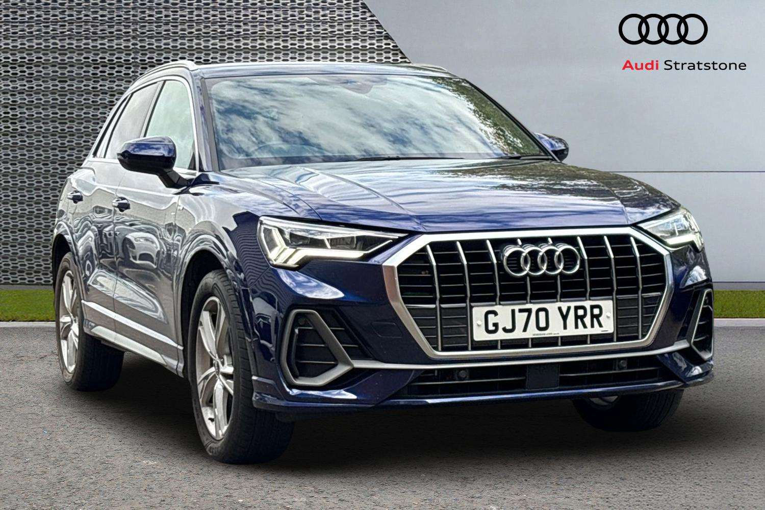 Main listing image - Audi Q3