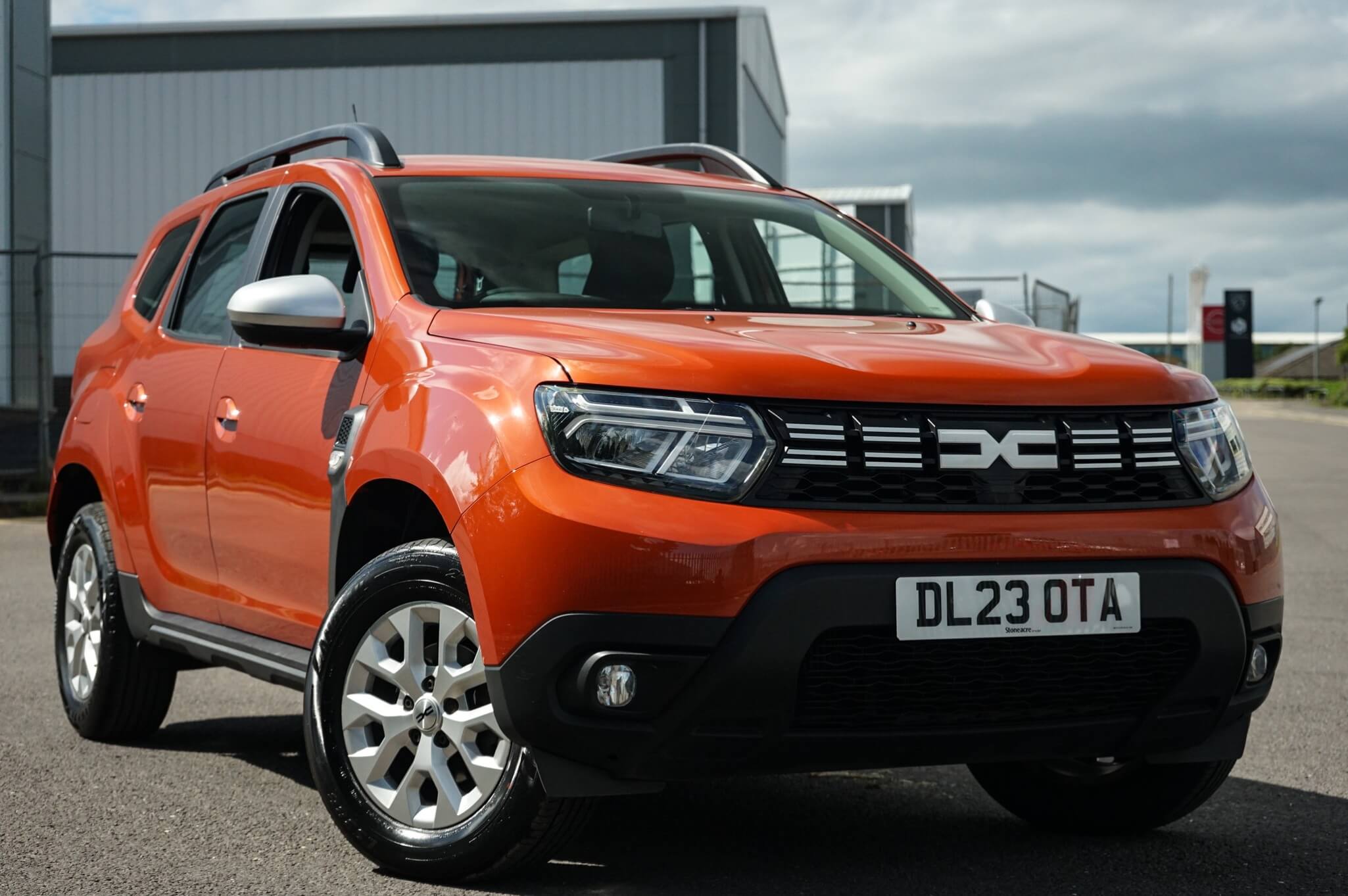 Main listing image - Dacia Duster