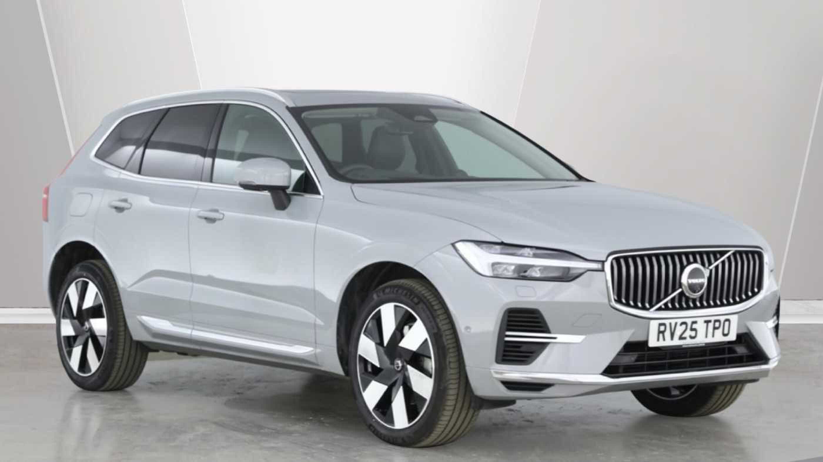 Main listing image - Volvo XC60