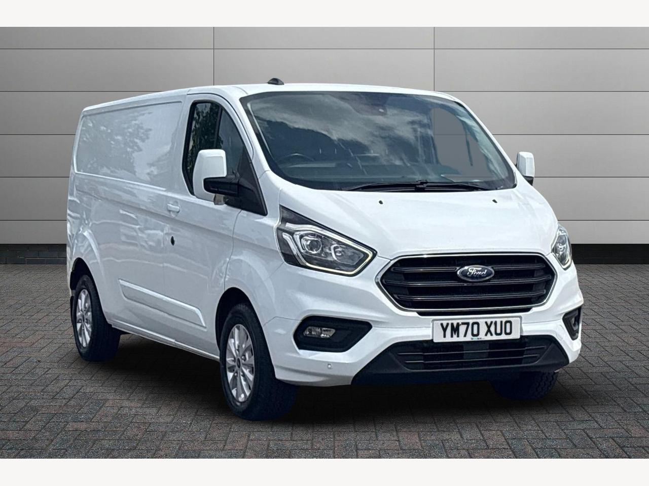 Main listing image - Ford Transit Custom
