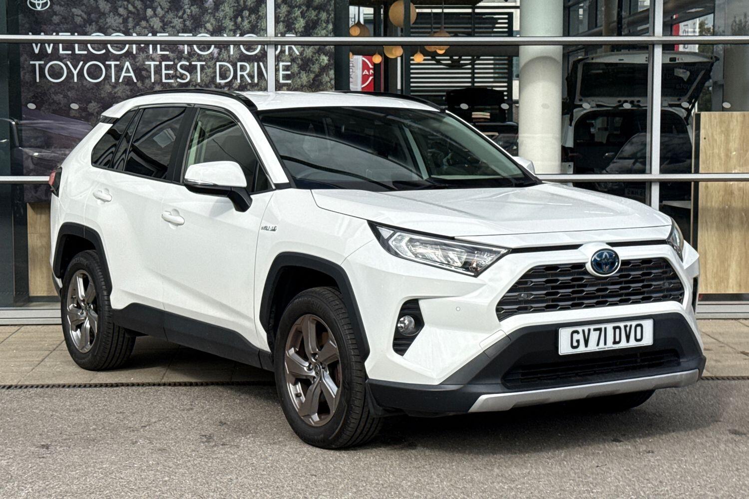 Main listing image - Toyota RAV4
