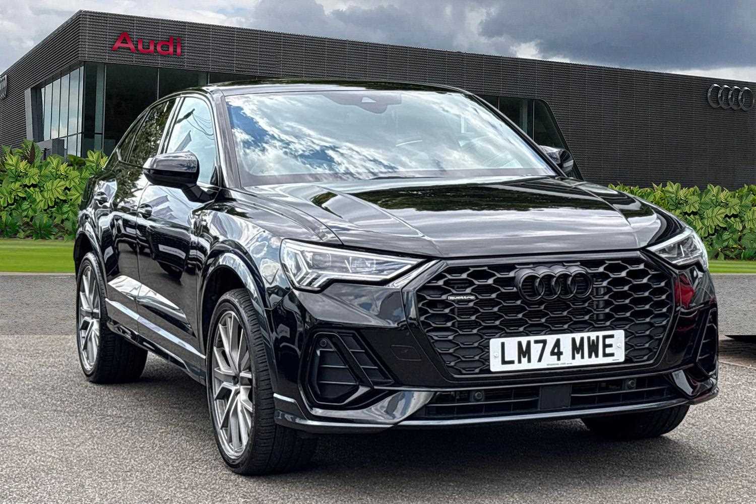 Main listing image - Audi Q3
