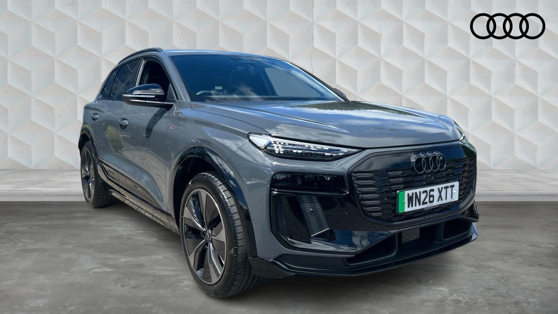 Main listing image - Audi Q6
