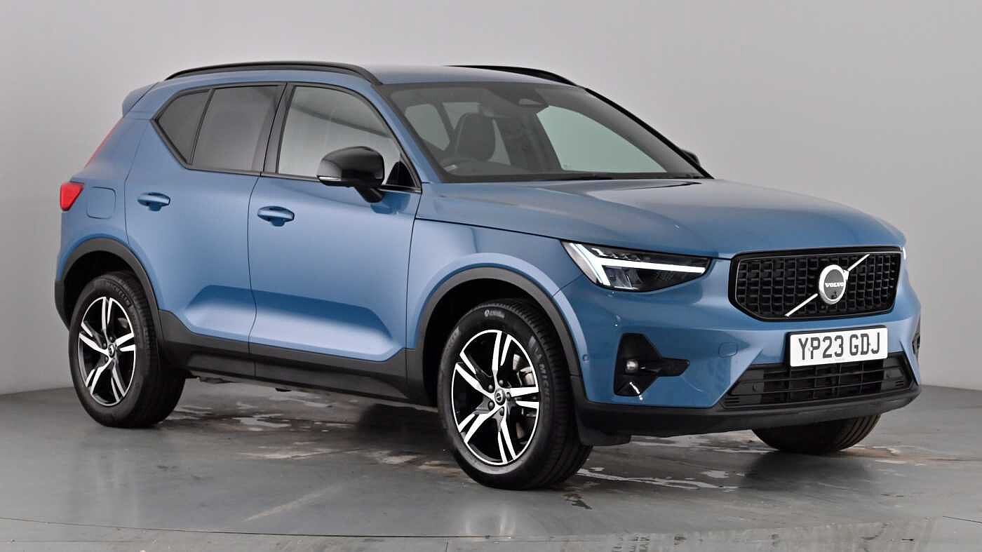 Main listing image - Volvo XC40