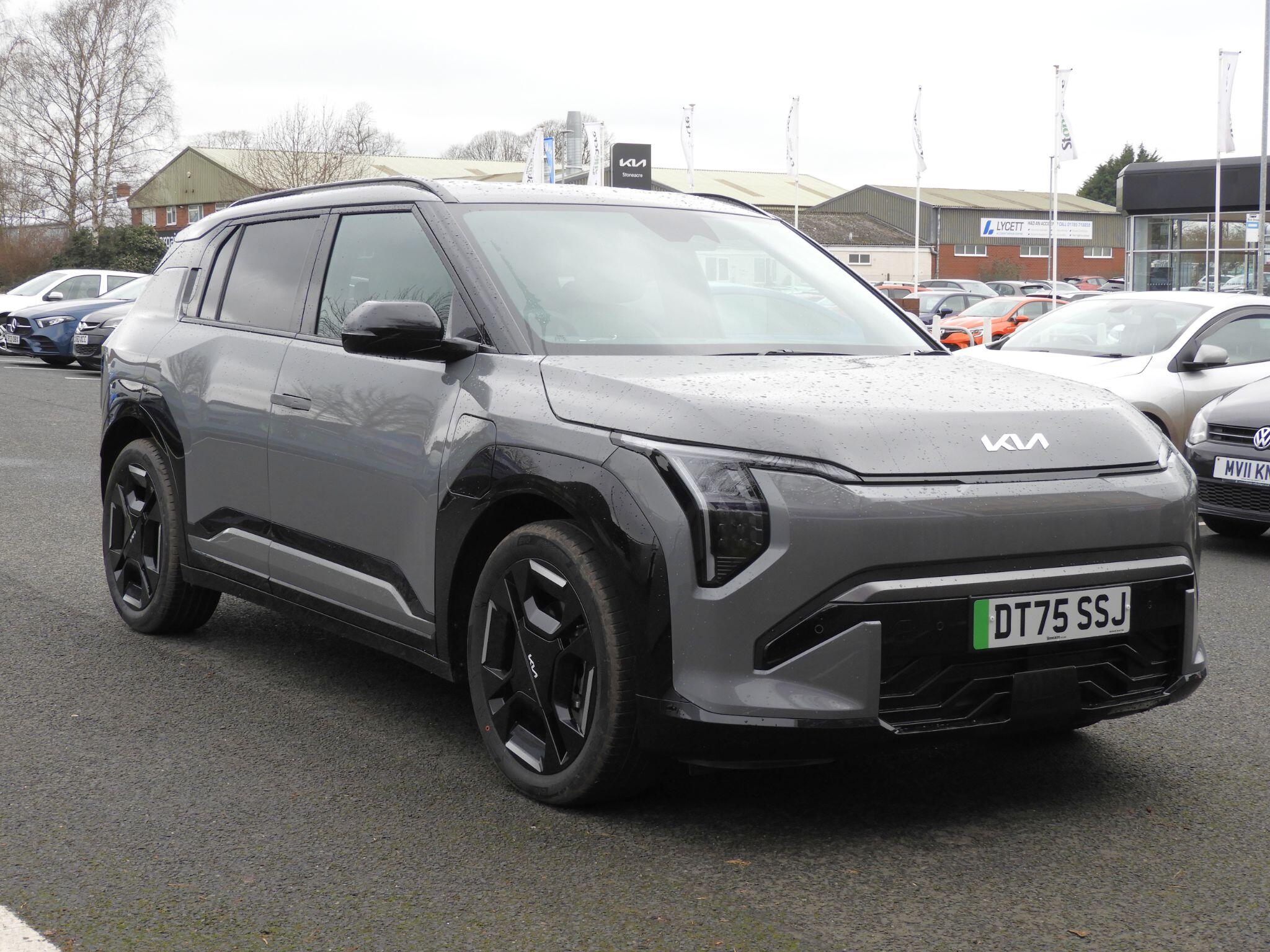 Main listing image - Kia EV3