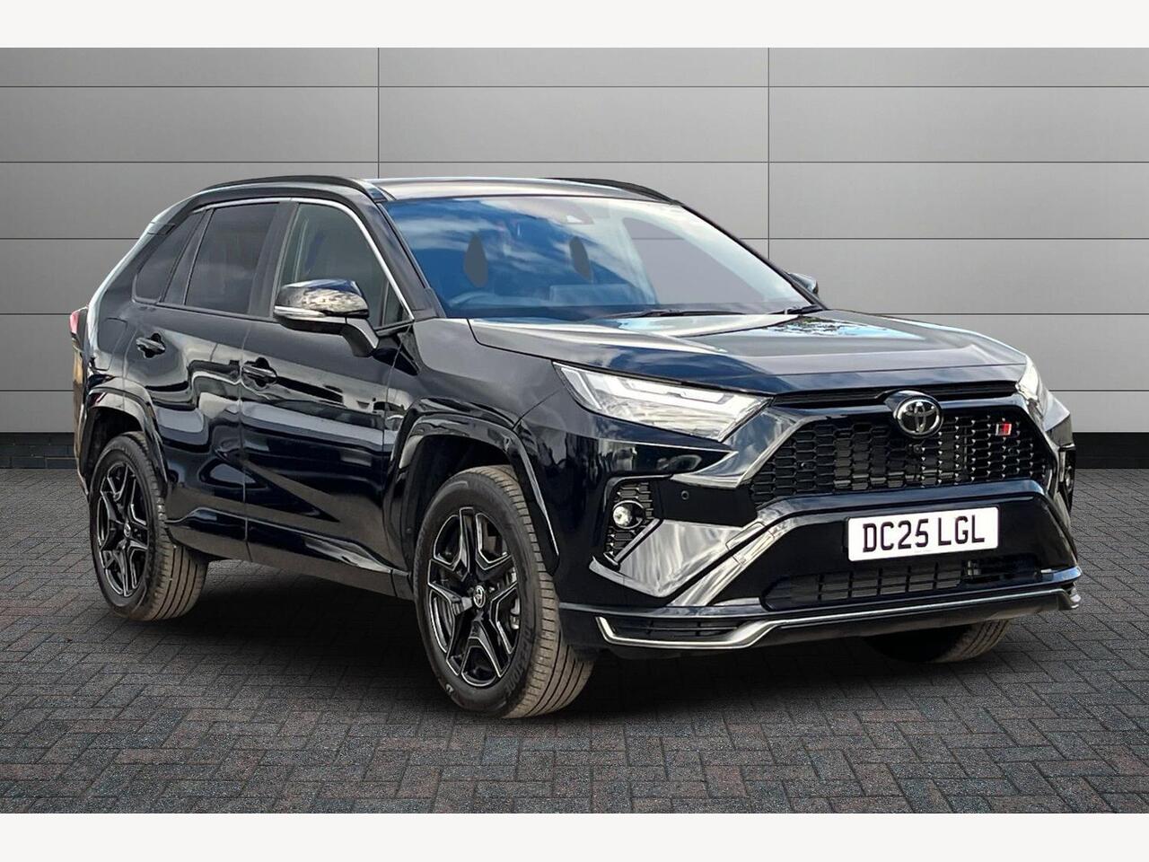 Main listing image - Toyota RAV4