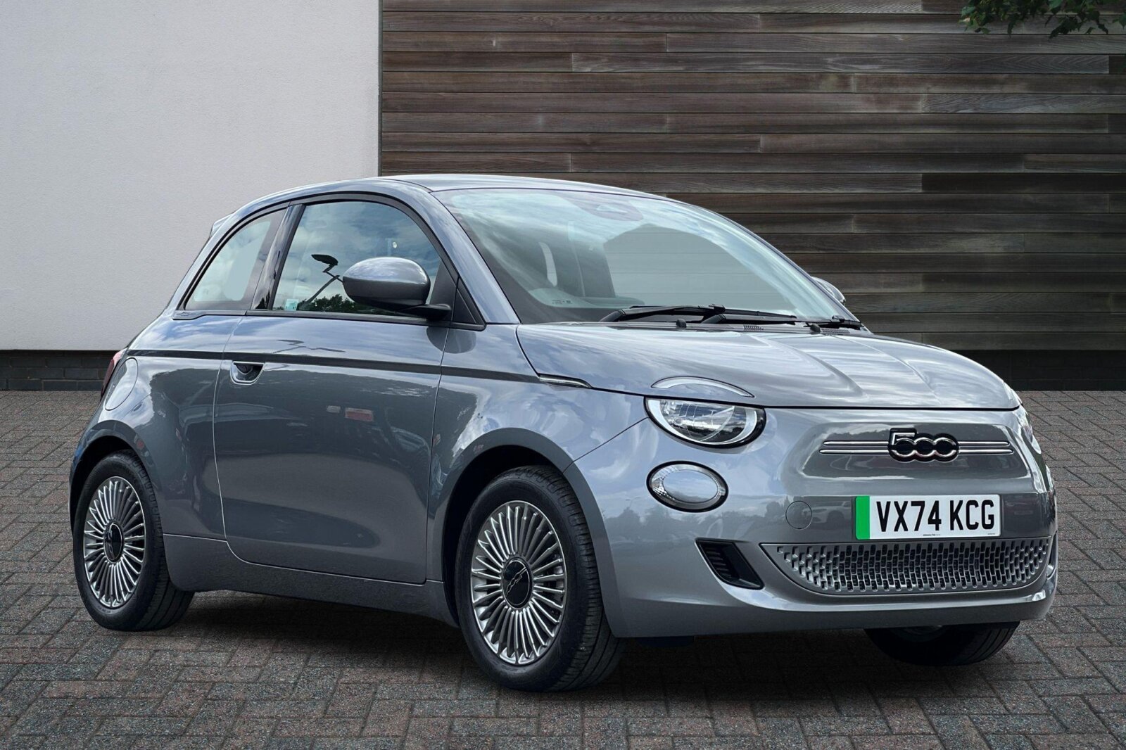 Main listing image - Fiat 500