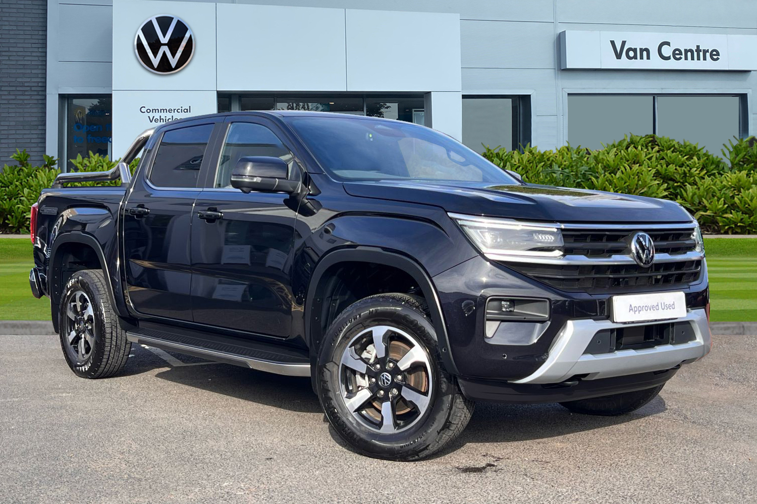 Main listing image - Volkswagen Amarok