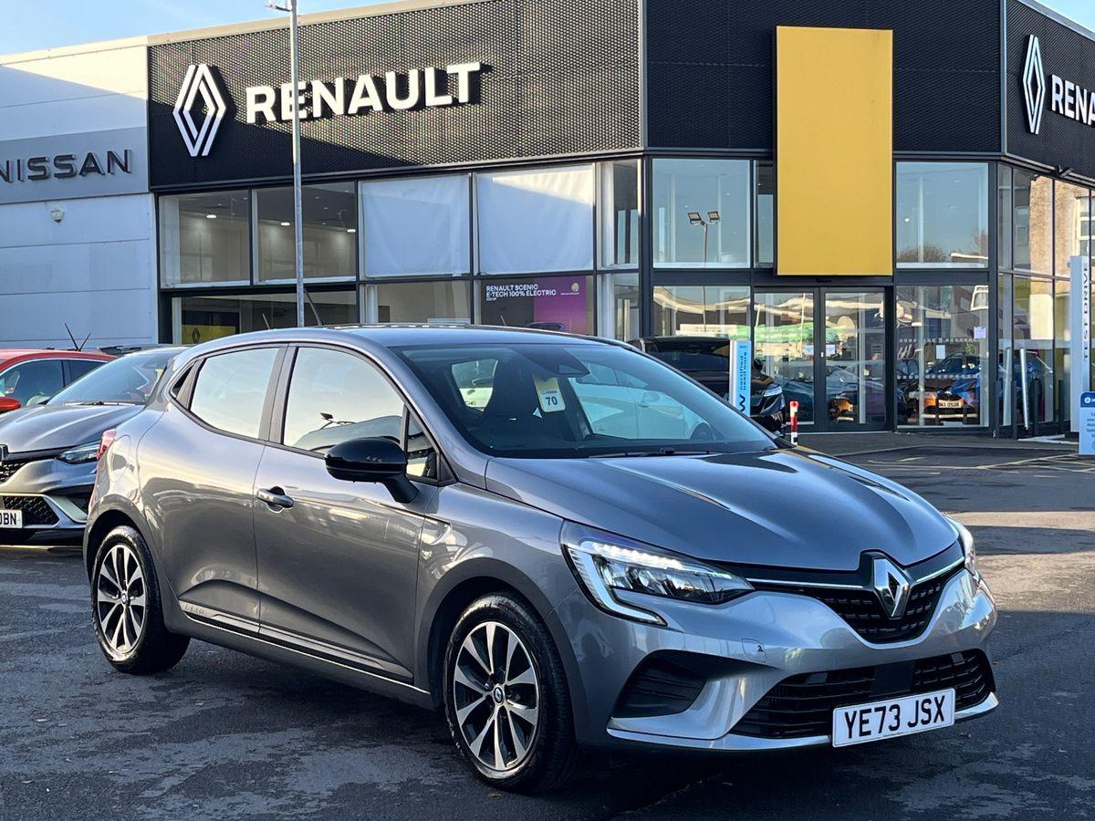 Main listing image - Renault Clio