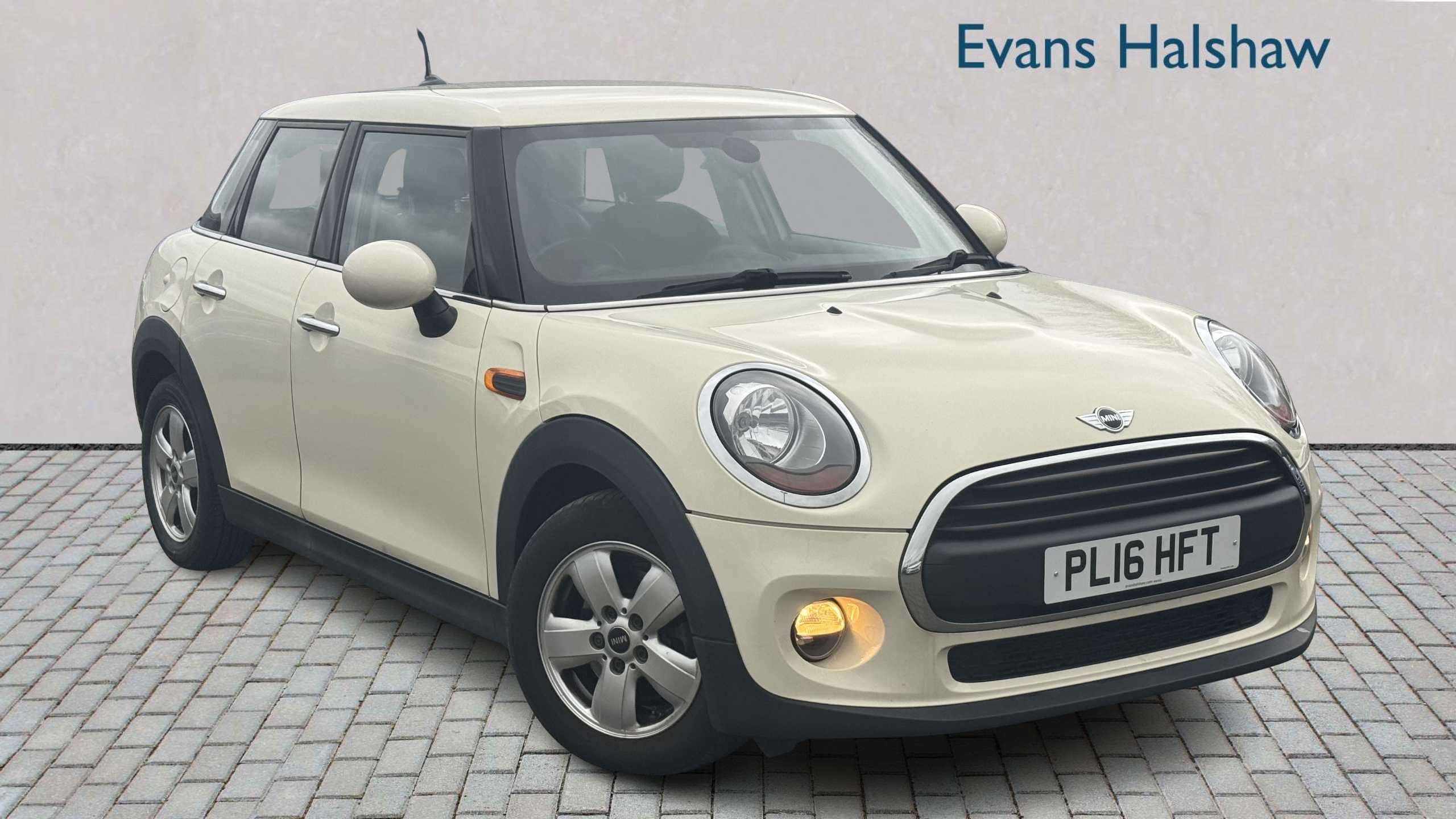 Main listing image - MINI Hatchback 5dr