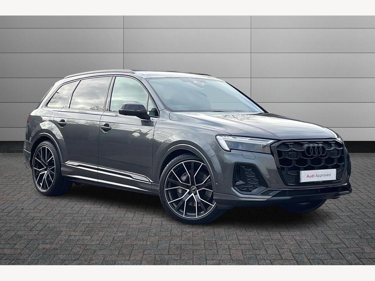 Main listing image - Audi Q7