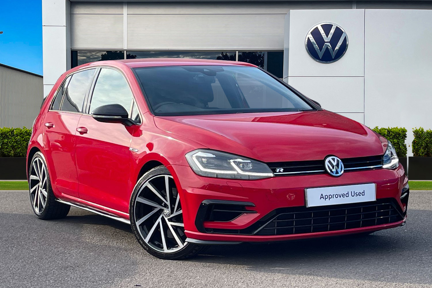 Main listing image - Volkswagen Golf R