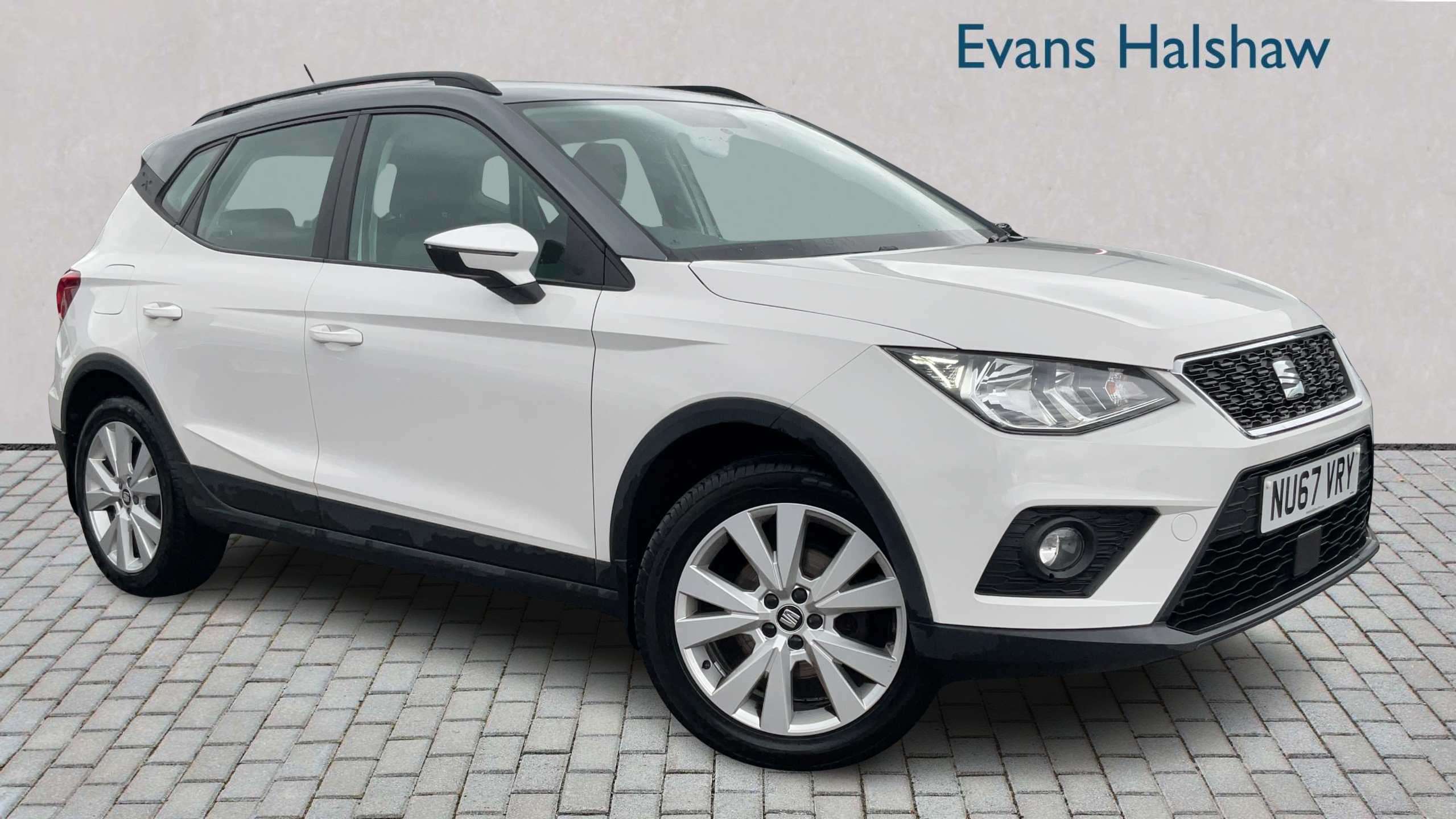 Main listing image - SEAT Arona
