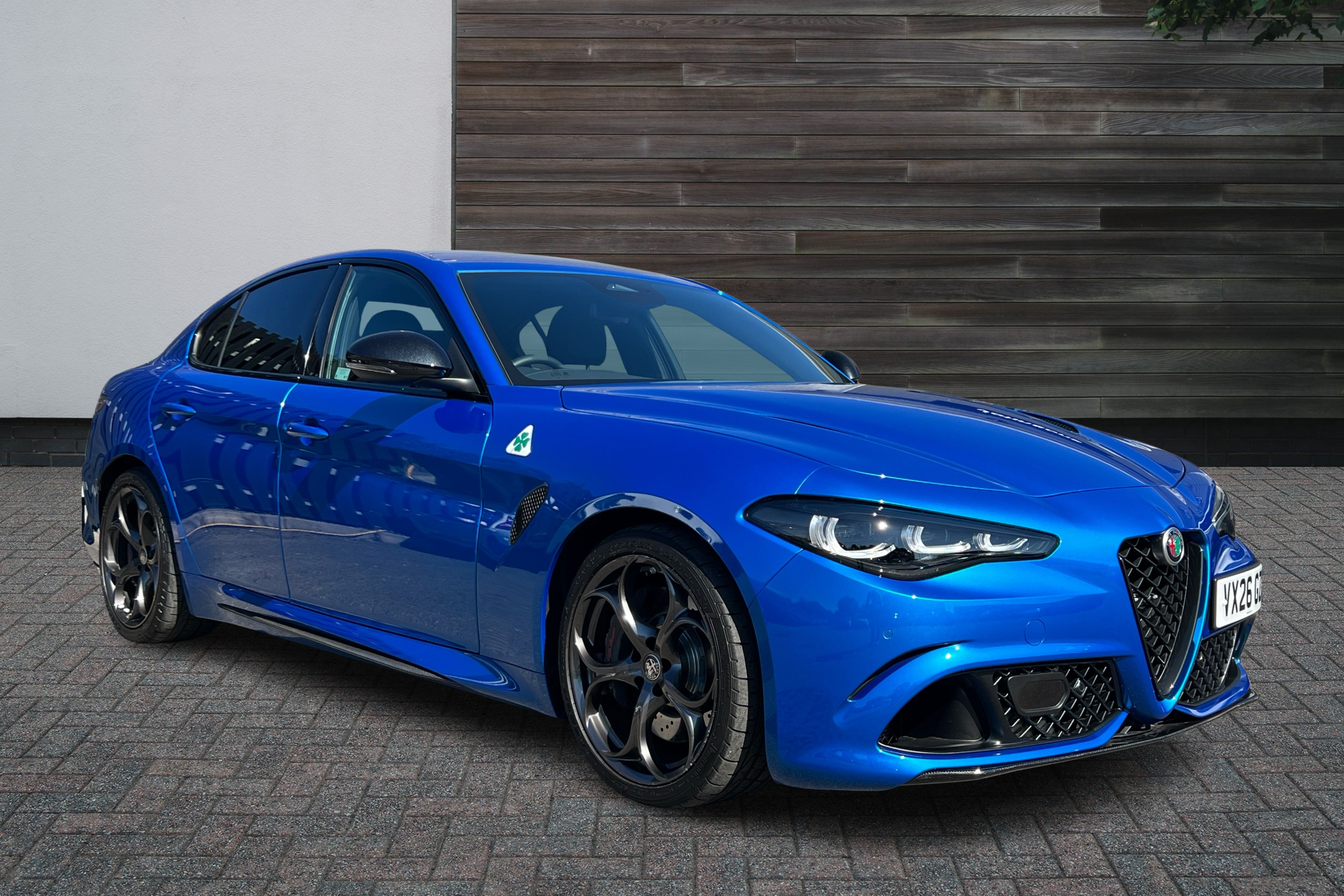 Main listing image - Alfa Romeo Giulia