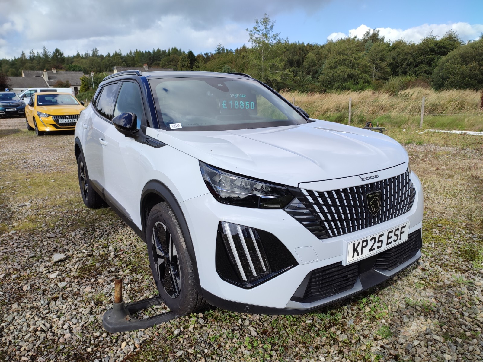 Main listing image - Peugeot 2008