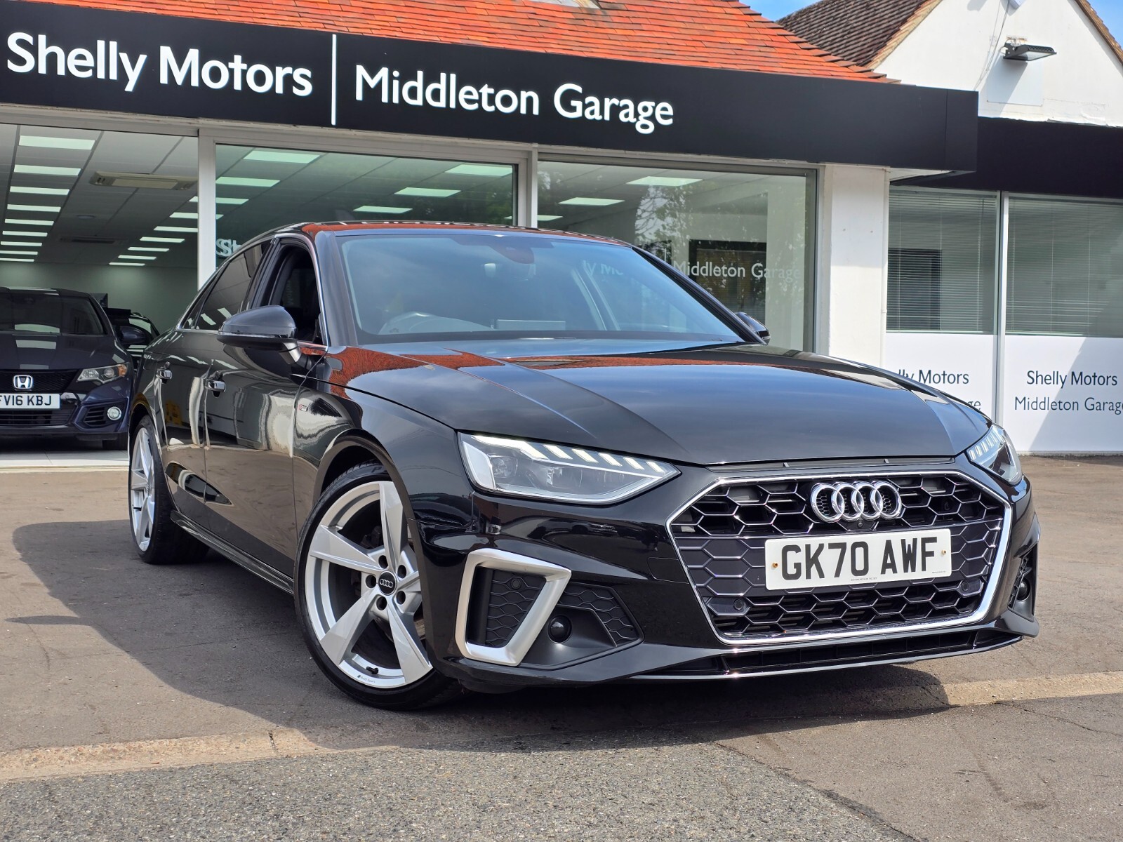 Main listing image - Audi A4