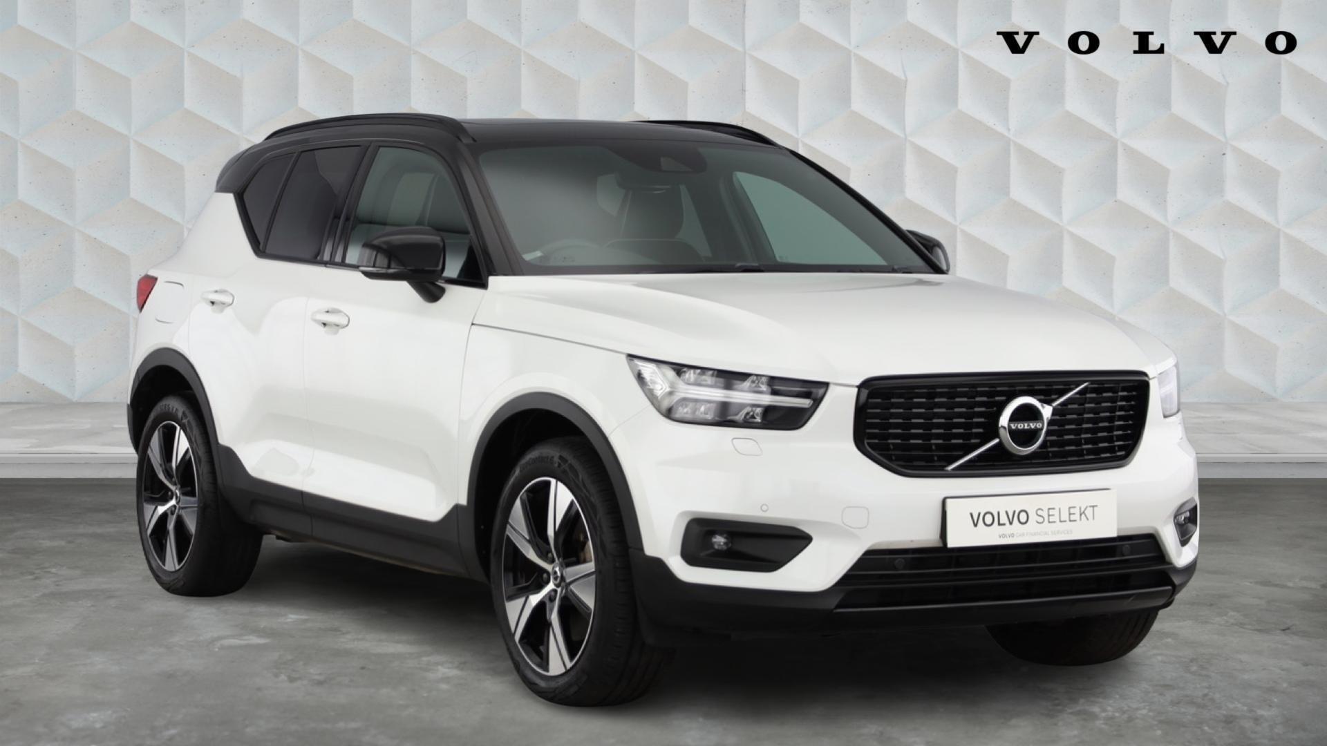Main listing image - Volvo XC40 Recharge