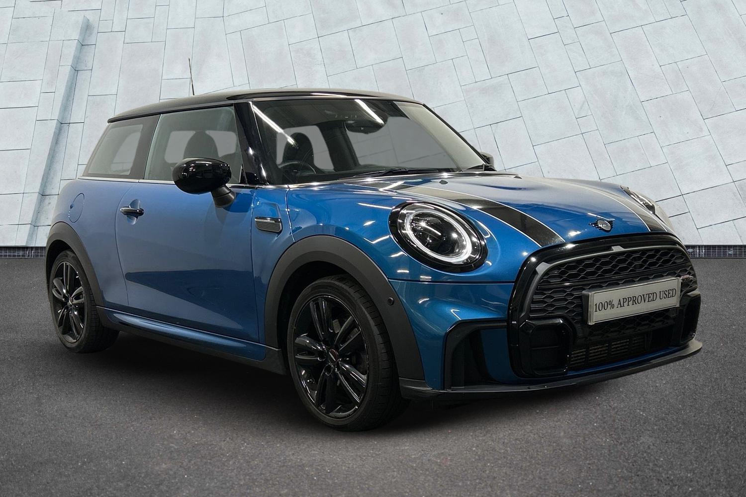 Main listing image - MINI Hatchback