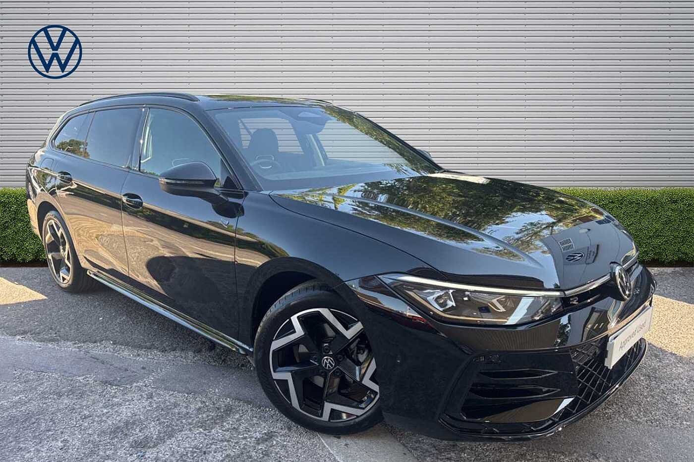 Main listing image - Volkswagen Passat