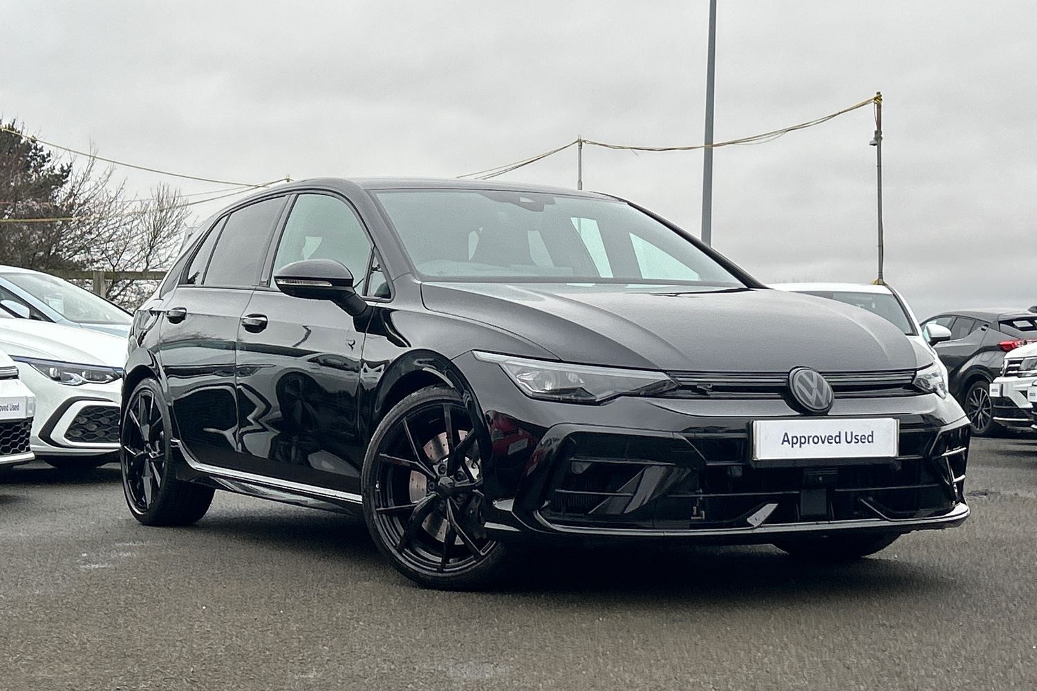 Main listing image - Volkswagen Golf R