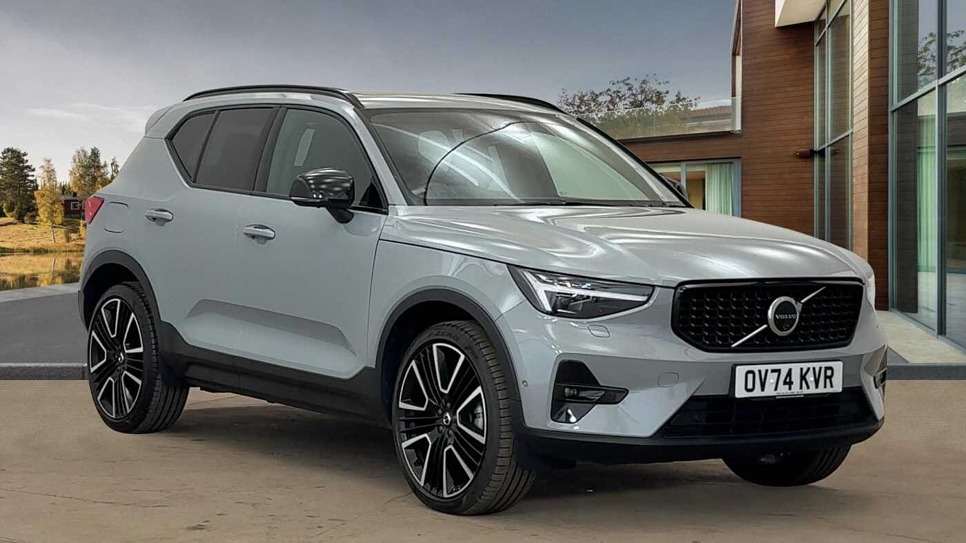 Main listing image - Volvo XC40