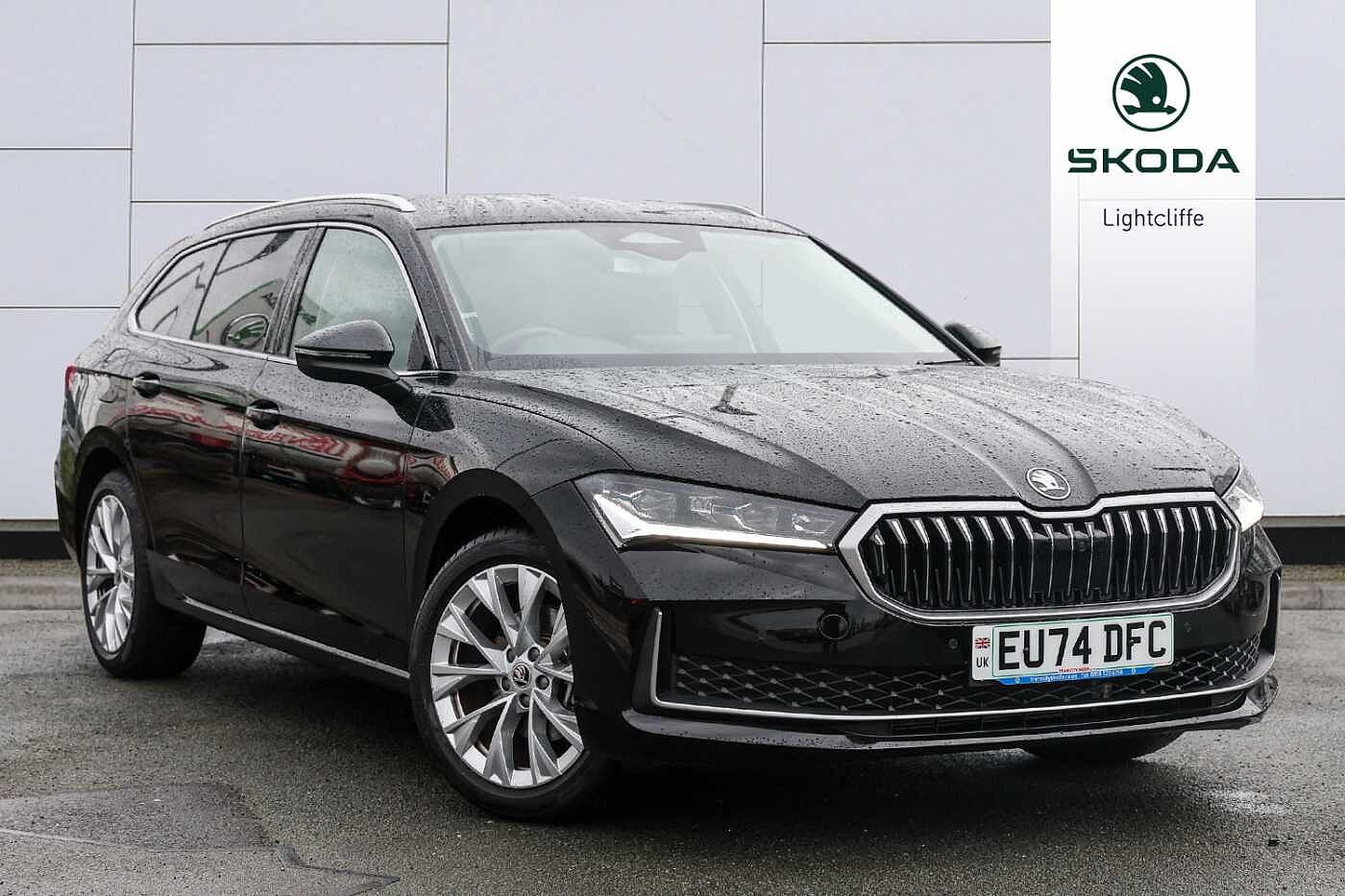 Main listing image - Skoda Superb Estate