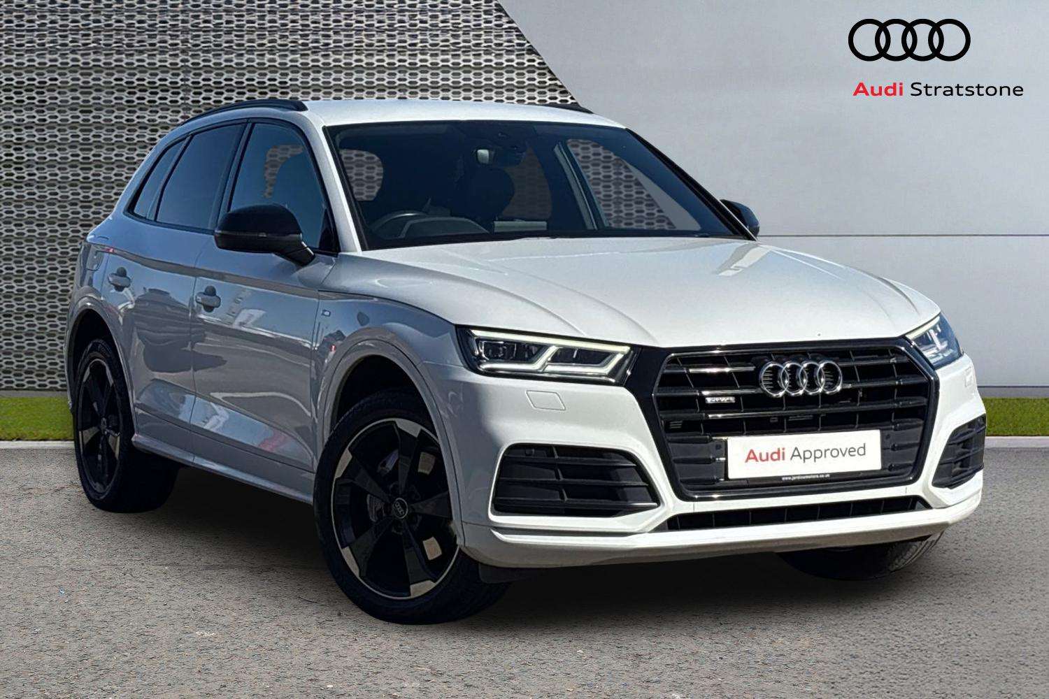 Main listing image - Audi Q5