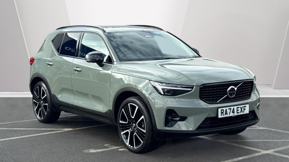 Main listing image - Volvo XC40