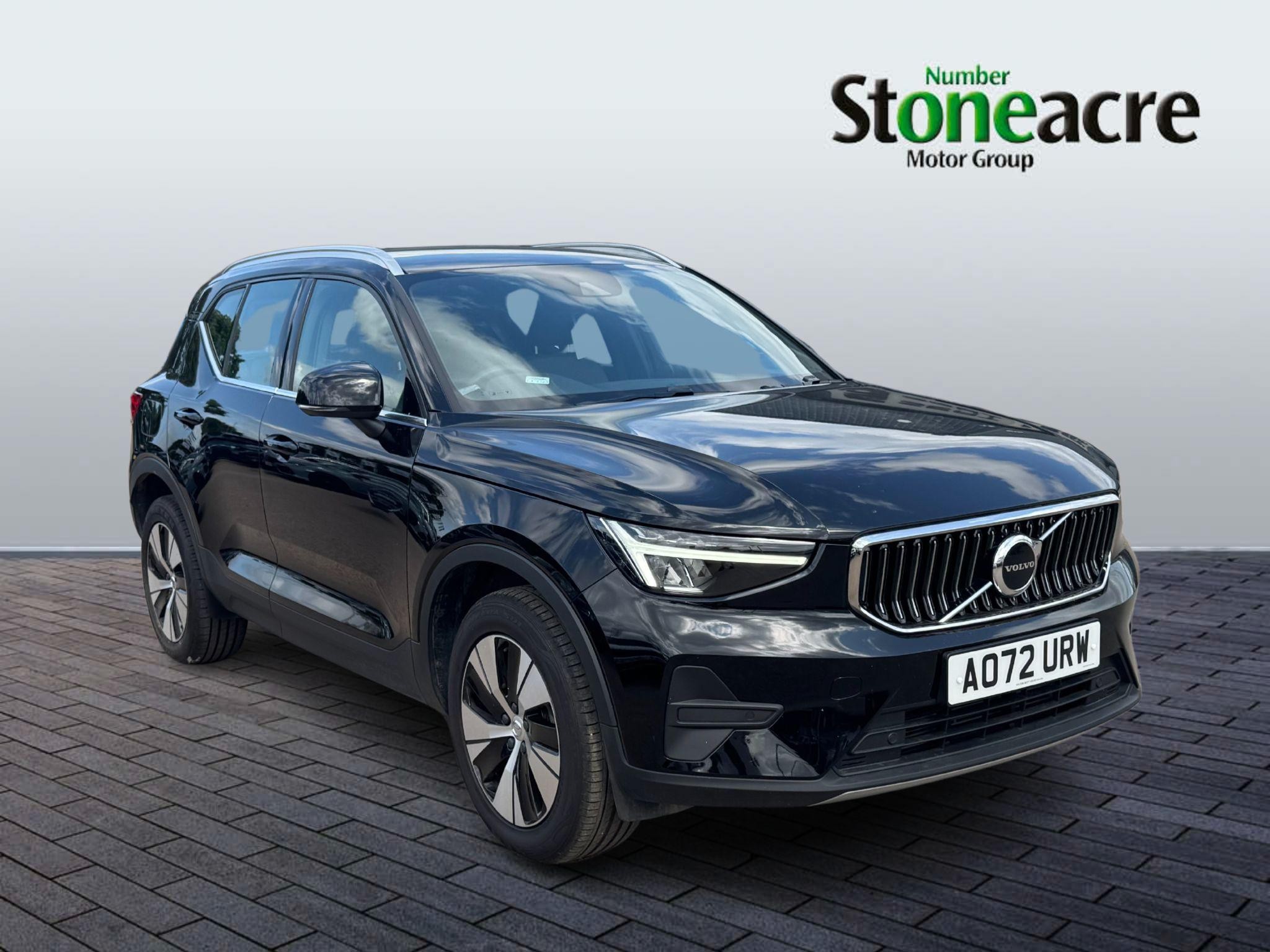 Main listing image - Volvo XC40 Recharge