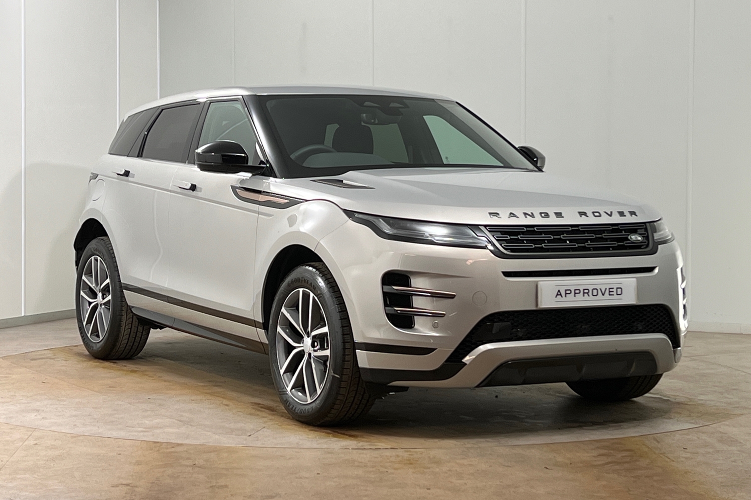 Main listing image - Land Rover Range Rover Evoque