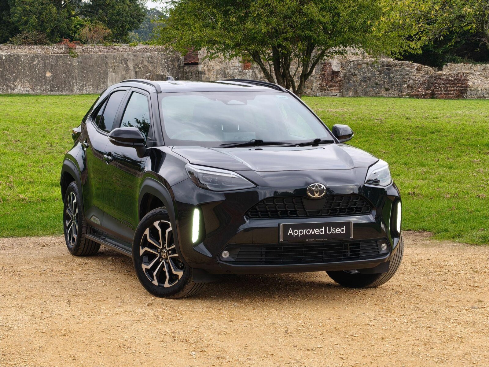 Main listing image - Toyota Yaris Cross