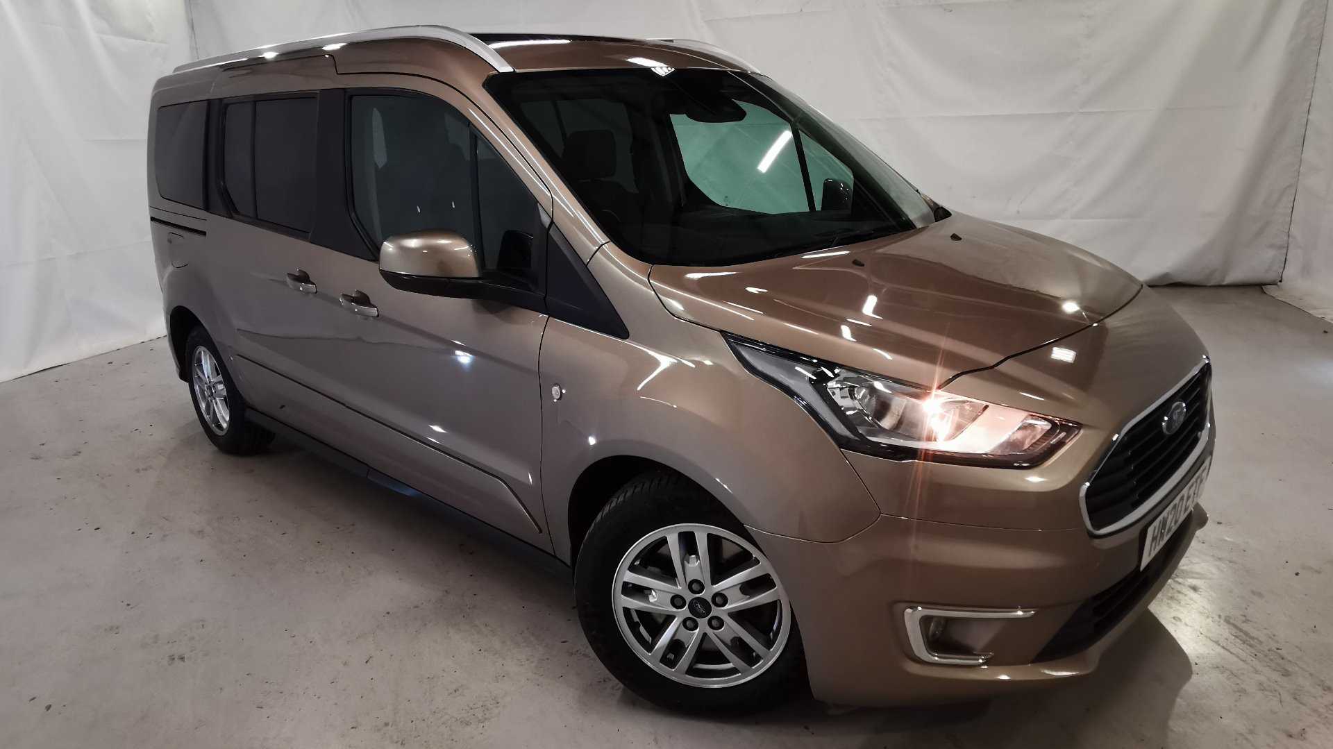 Main listing image - Ford Grand Tourneo Connect