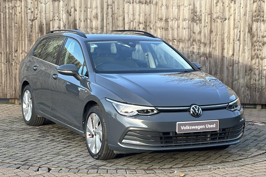 Main listing image - Volkswagen Golf Estate