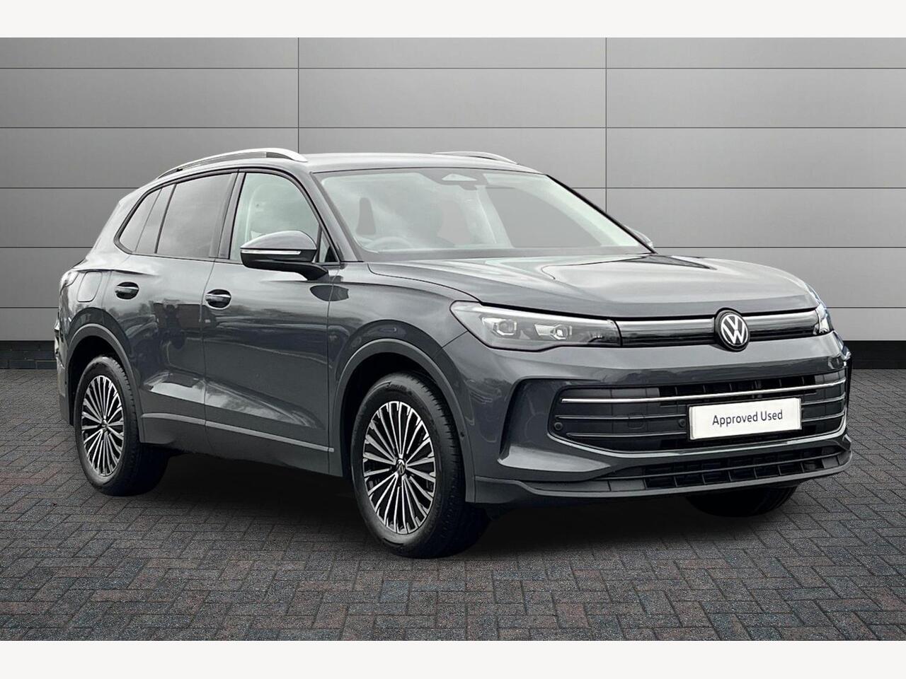Main listing image - Volkswagen Tiguan