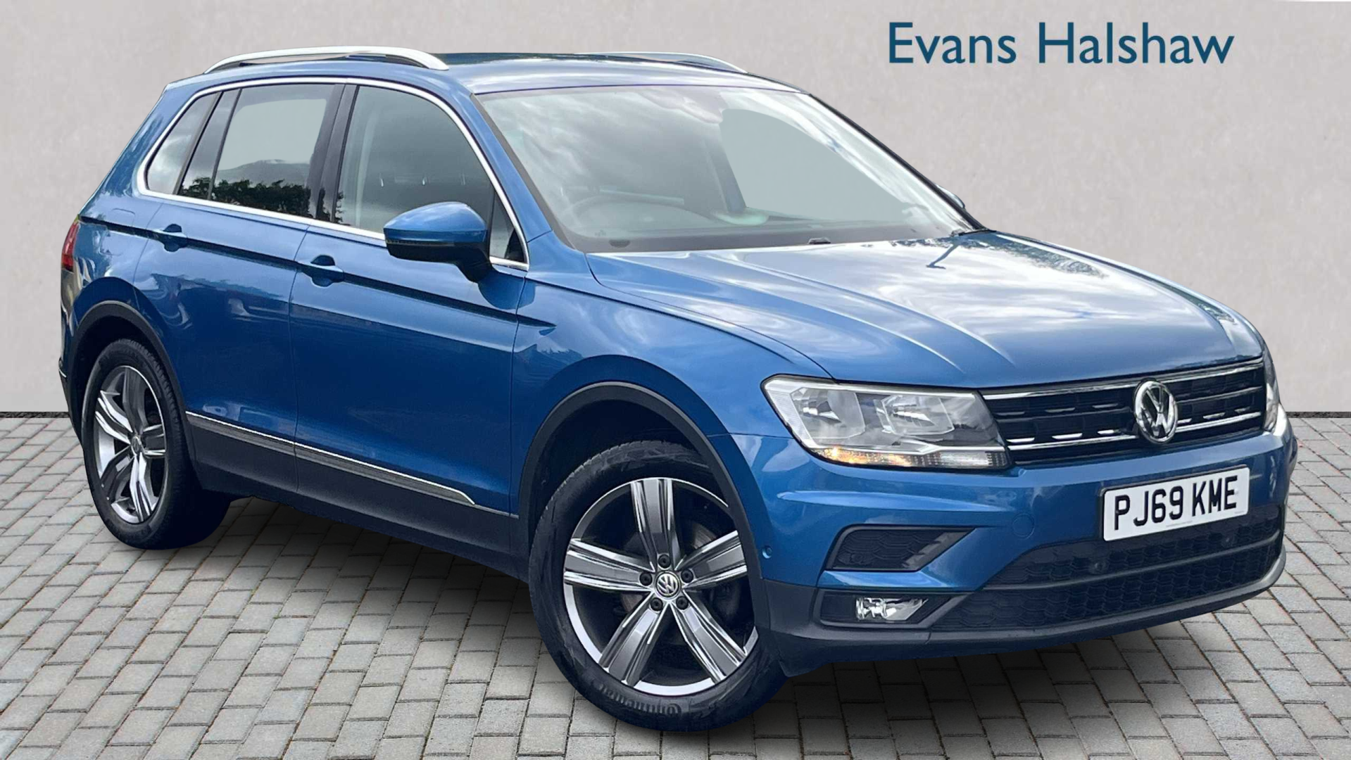 Main listing image - Volkswagen Tiguan