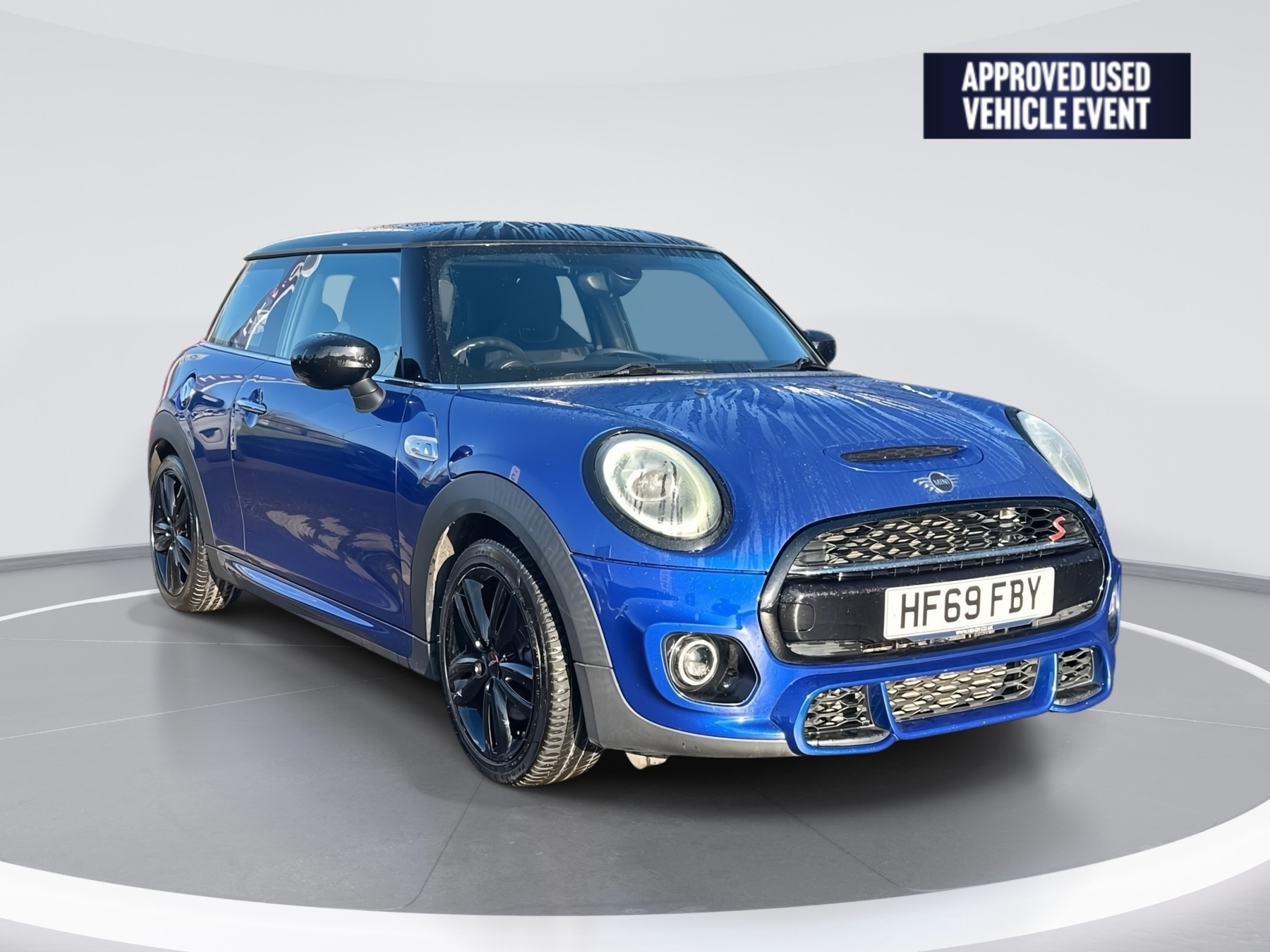 Main listing image - MINI Hatchback