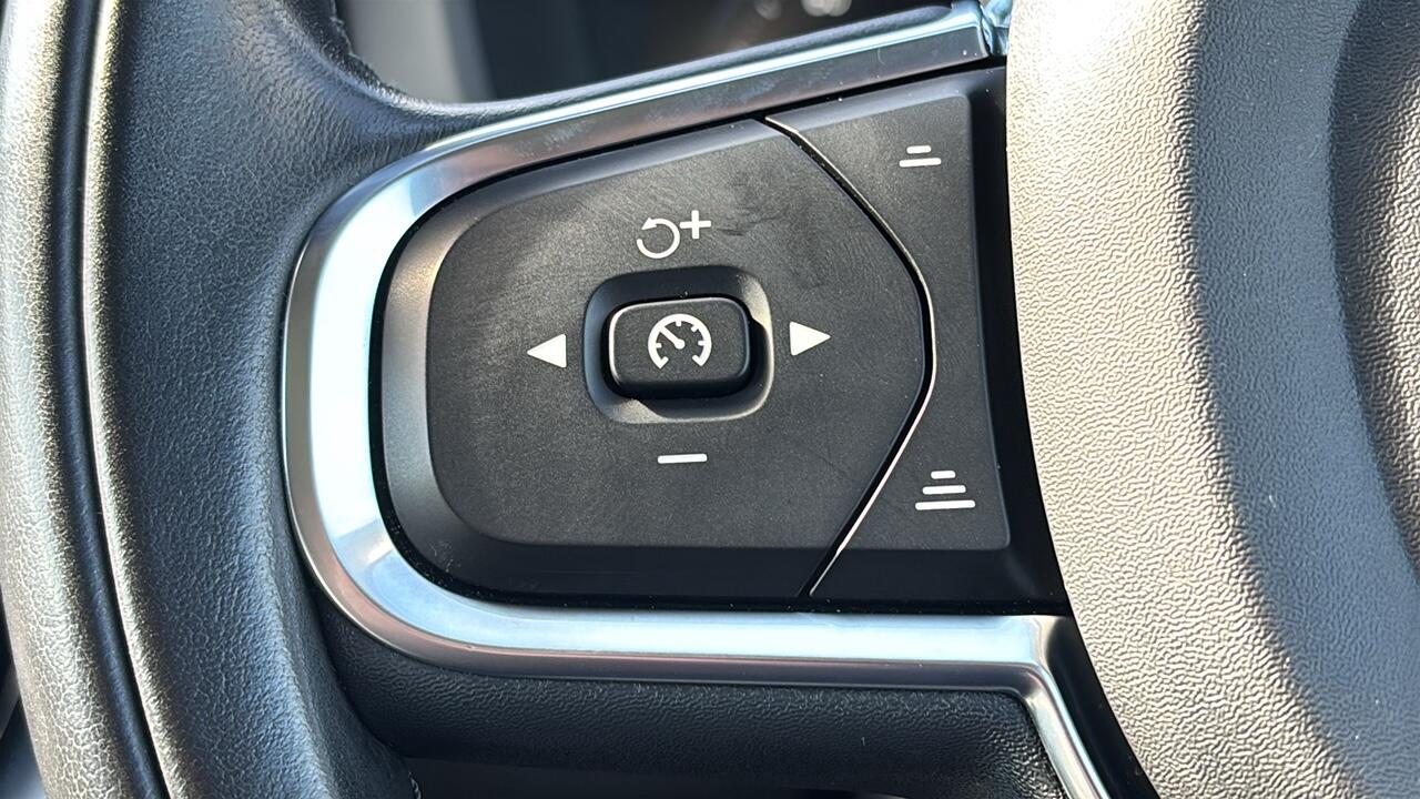 Main listing image - Volvo XC60