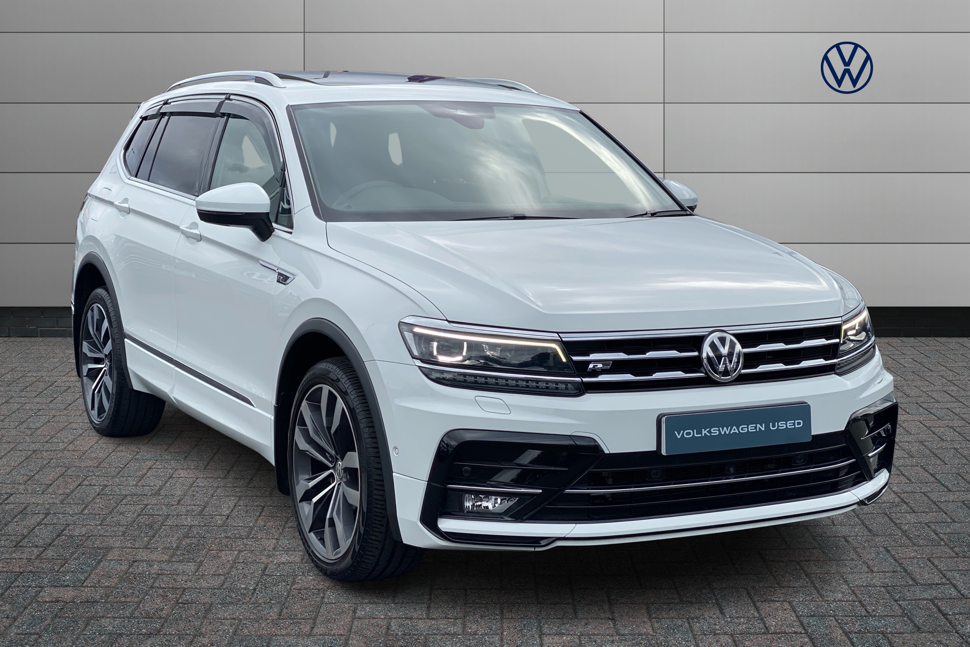 Main listing image - Volkswagen Tiguan Allspace