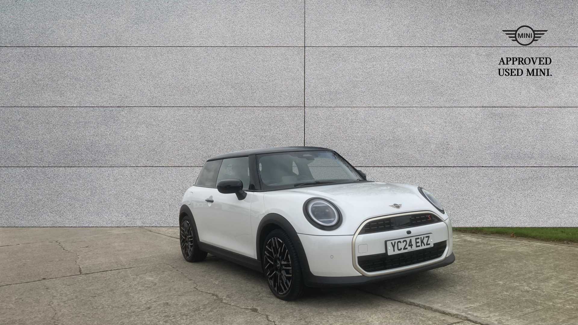 Main listing image - MINI Hatchback